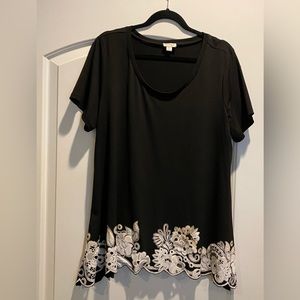 Women’s size 18/20 tunic used condition.